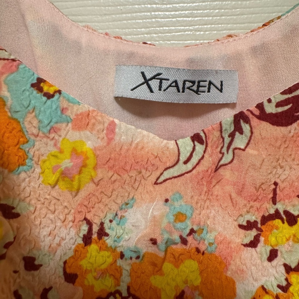 Floral Ruffle Sleeveless Top - Picture 6 of 8